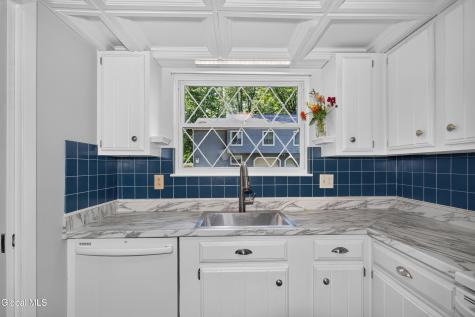 7 Spruce Court Delmar NY 12054
