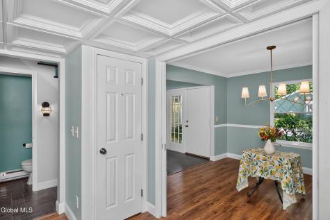 7 Spruce Court Delmar NY 12054