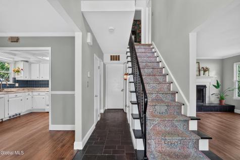 7 Spruce Court Delmar NY 12054