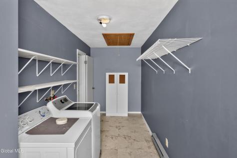 7 Spruce Court Delmar NY 12054