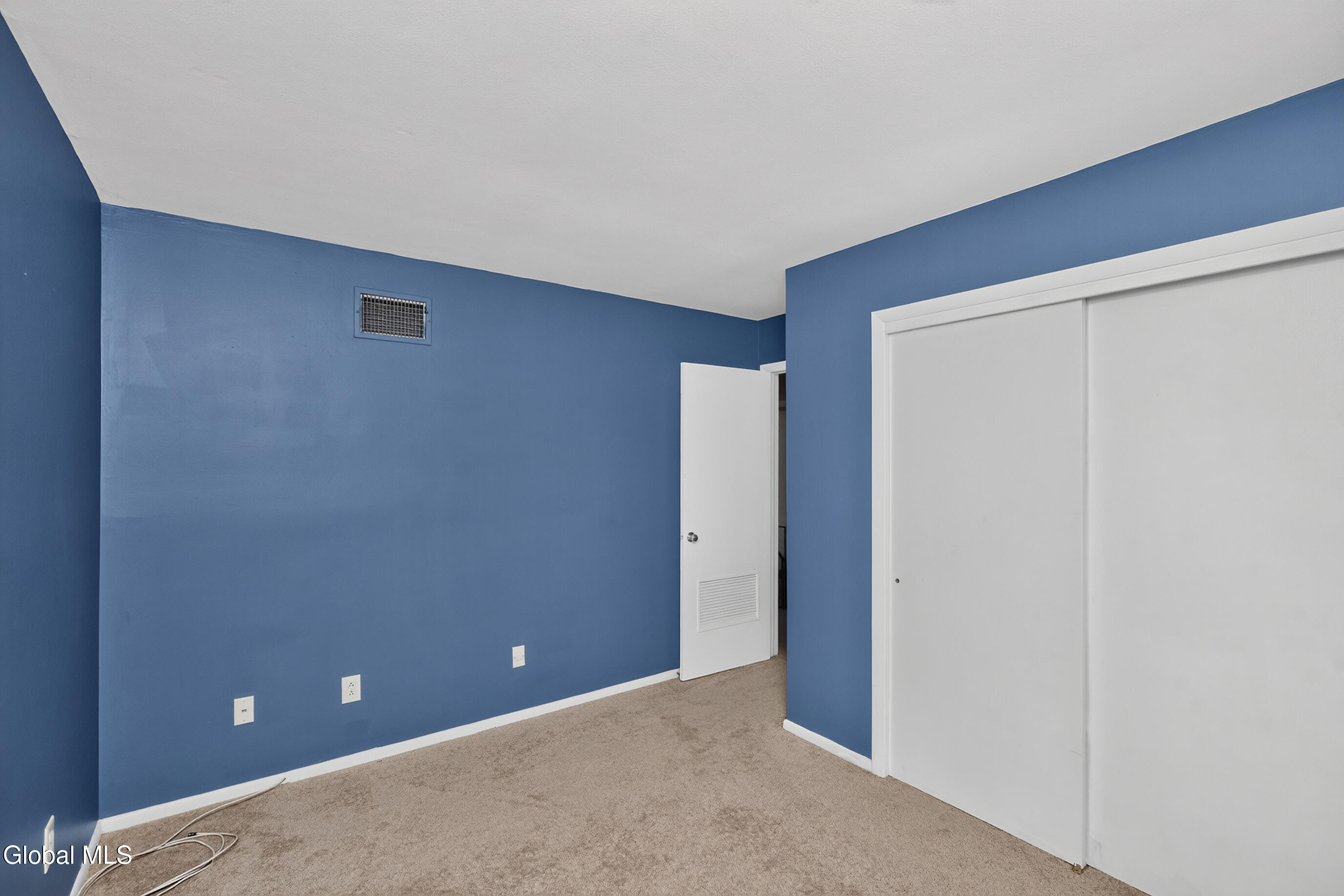 7 Spruce Court Delmar NY 12054