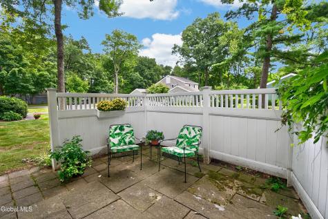 7 Spruce Court Delmar NY 12054