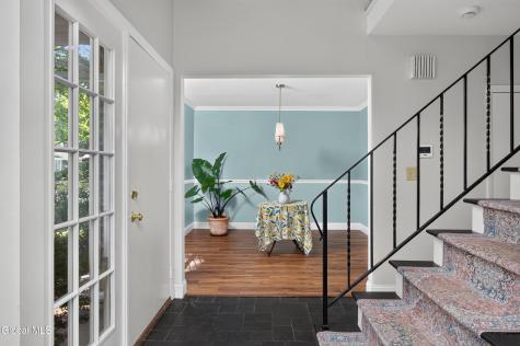 7 Spruce Court Delmar NY 12054
