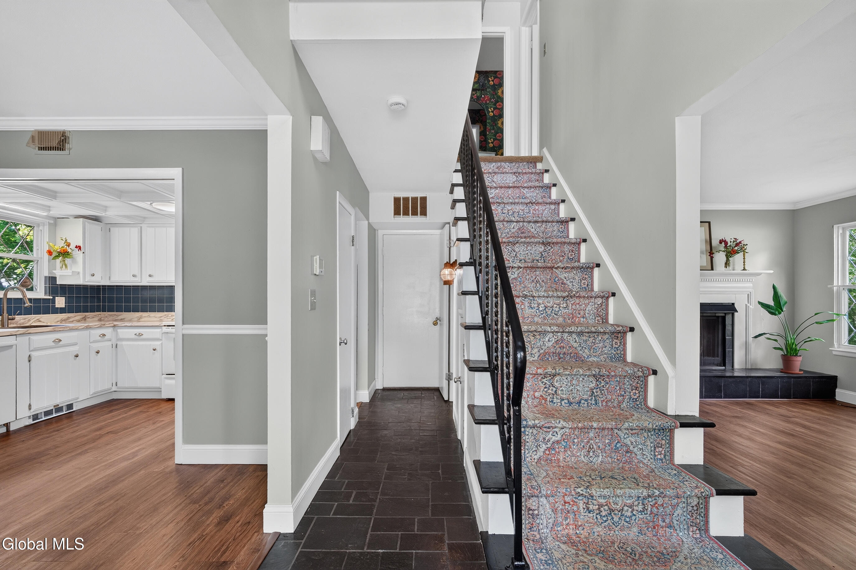 7 Spruce Court Delmar NY 12054