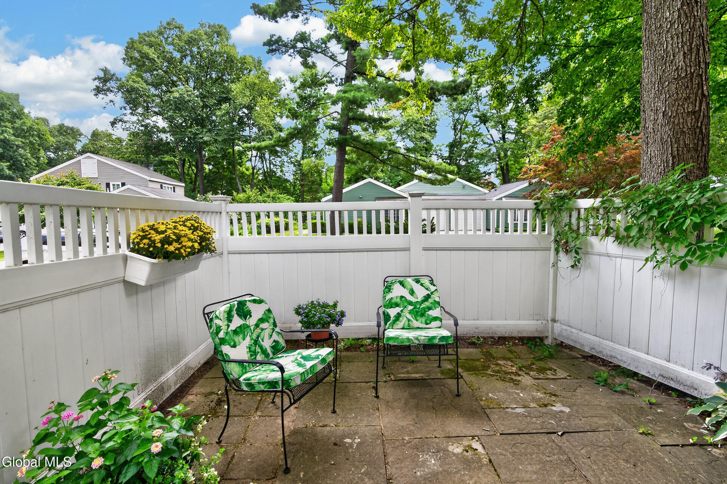 7 Spruce Court Delmar NY 12054