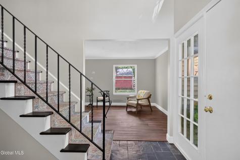 7 Spruce Court Delmar NY 12054