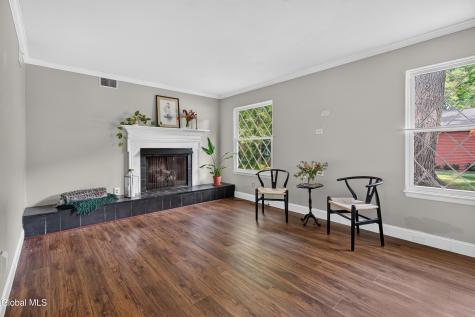 7 Spruce Court Delmar NY 12054