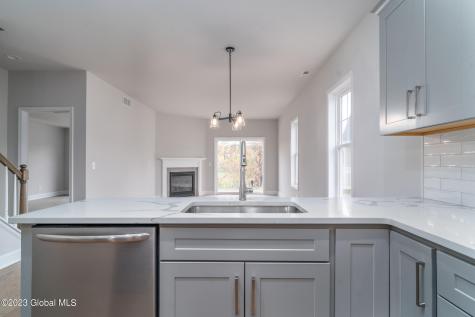 16 Priddle Lane Latham NY 12110