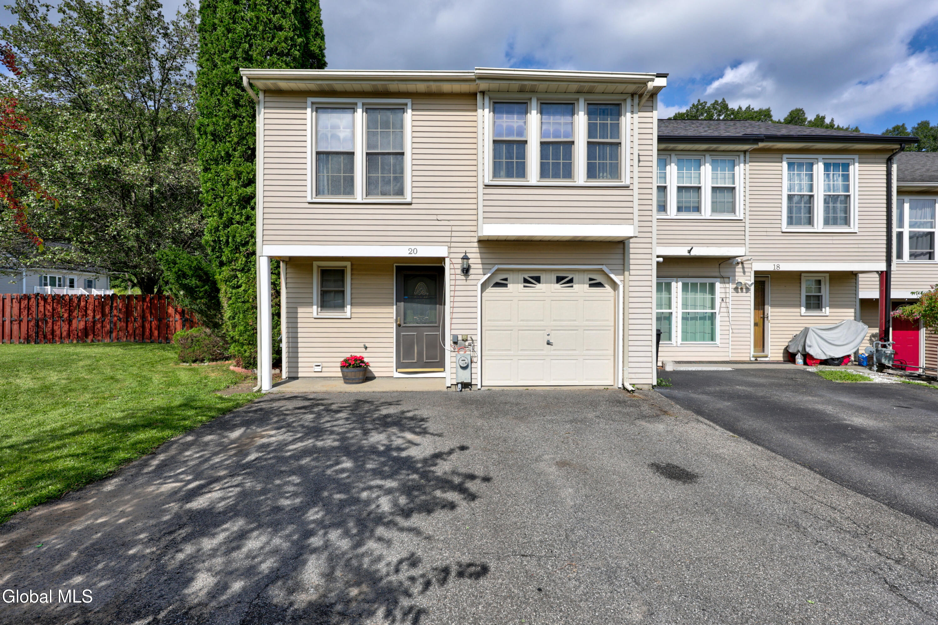 20 Carriage Road Clifton Park NY 12065