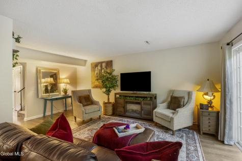 20 Carriage Road Clifton Park NY 12065