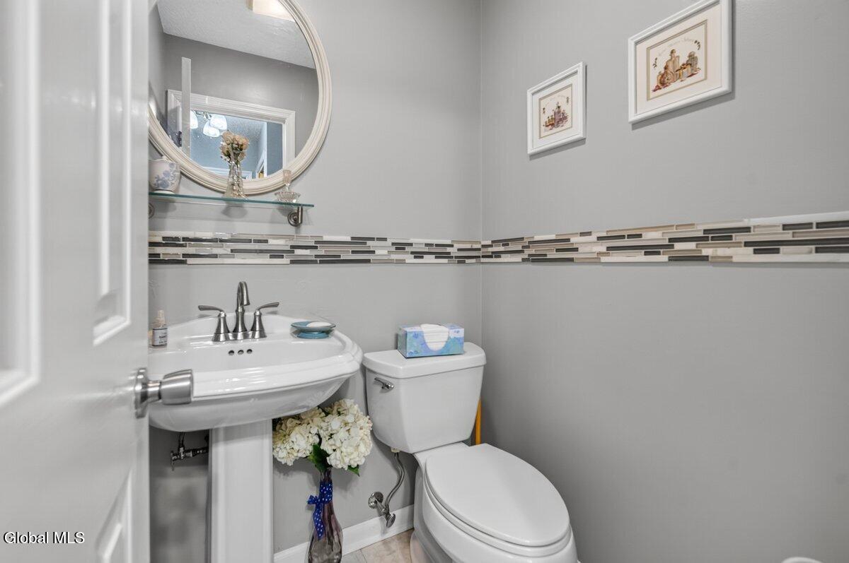 2 Captains Boulevard Waterford NY 12188