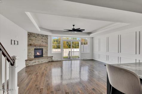 22 Stacey Way Troy NY 12180