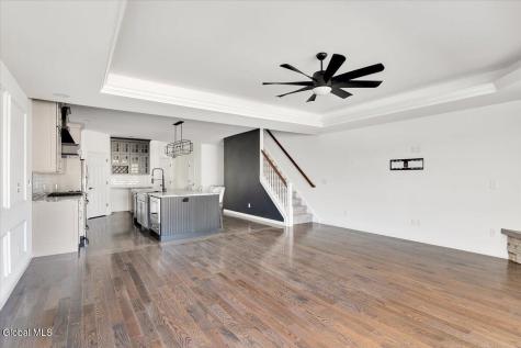 22 Stacey Way Troy NY 12180