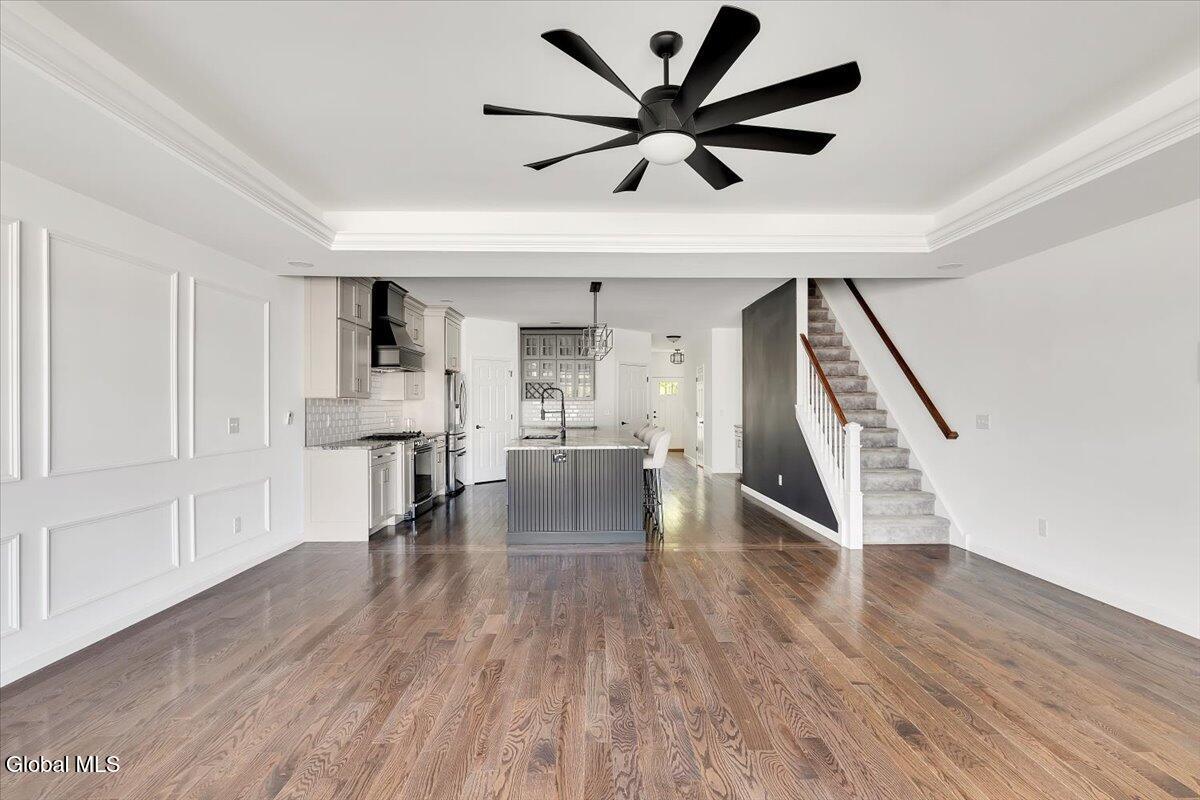 22 Stacey Way Troy NY 12180