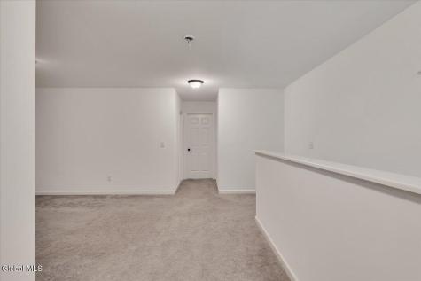 22 Stacey Way Troy NY 12180