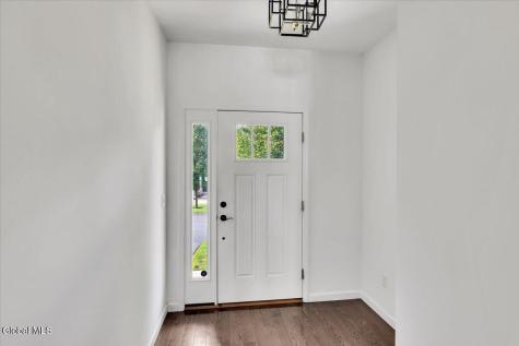 22 Stacey Way Troy NY 12180