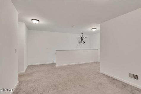 22 Stacey Way Troy NY 12180