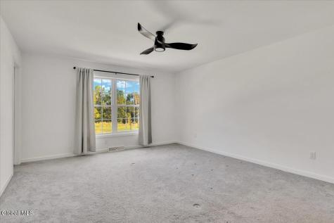 22 Stacey Way Troy NY 12180