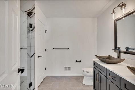22 Stacey Way Troy NY 12180