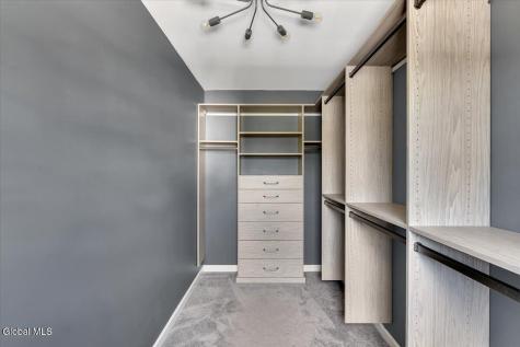 22 Stacey Way Troy NY 12180