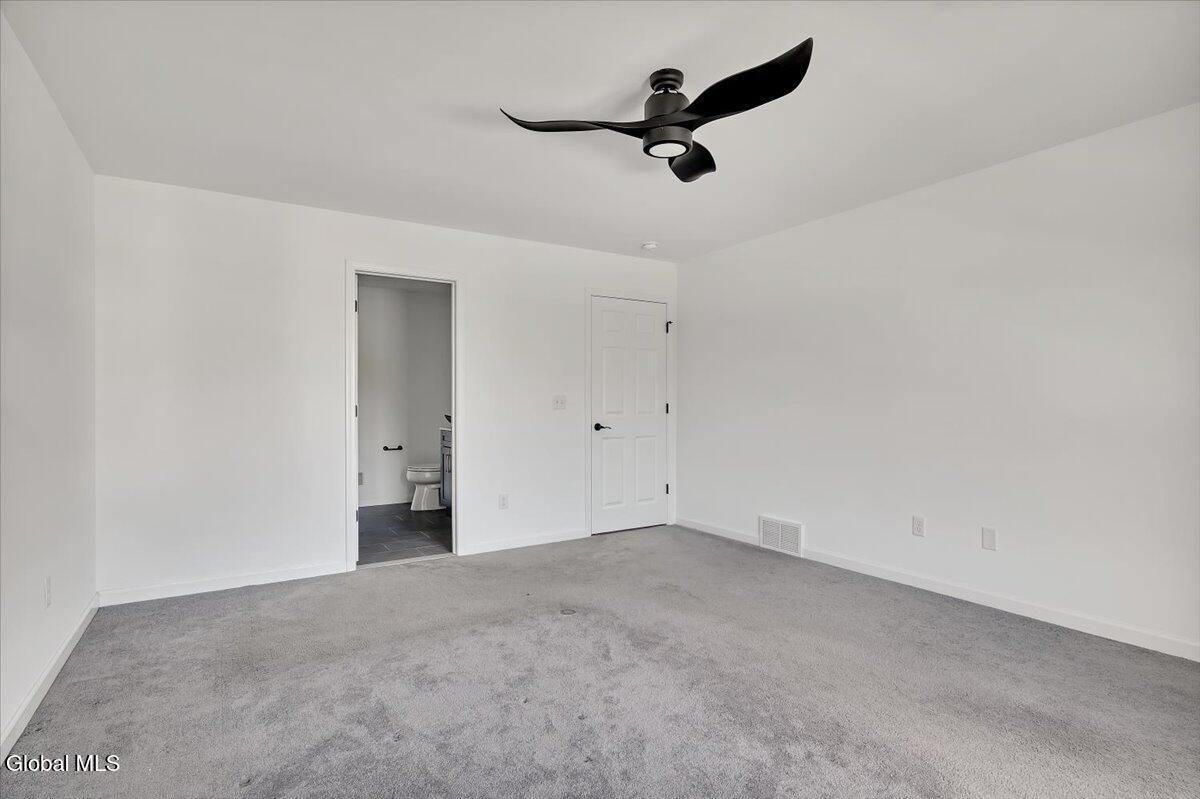 22 Stacey Way Troy NY 12180