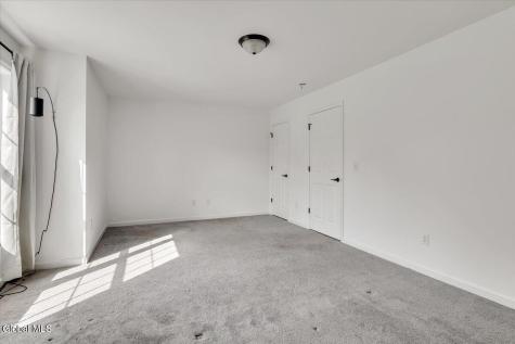 22 Stacey Way Troy NY 12180