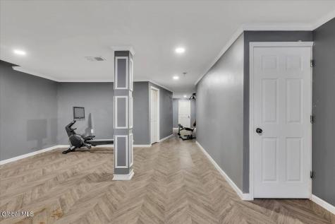 22 Stacey Way Troy NY 12180