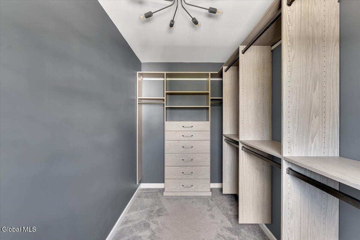 22 Stacey Way Troy NY 12180