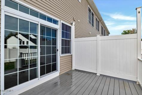 22 Stacey Way Troy NY 12180