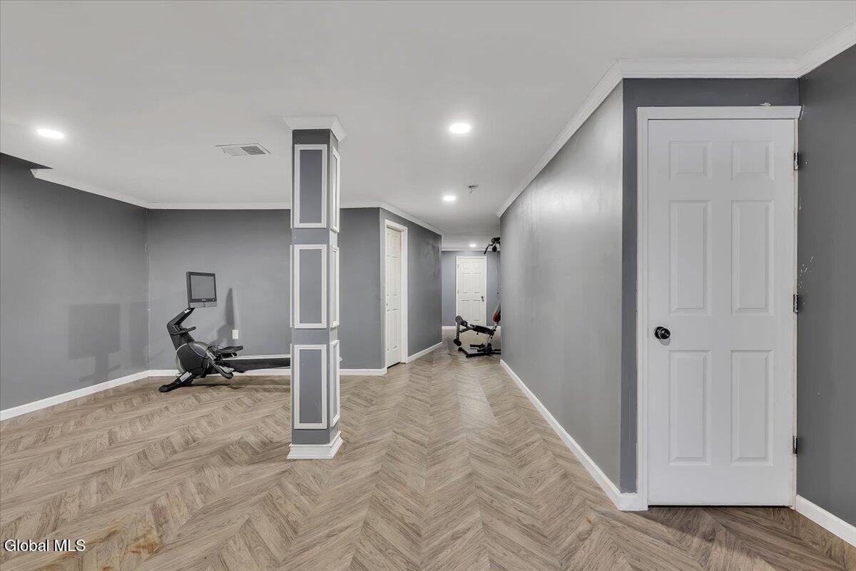 22 Stacey Way Troy NY 12180