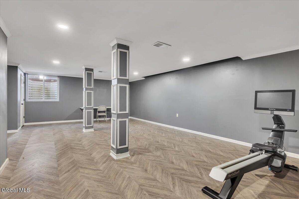 22 Stacey Way Troy NY 12180