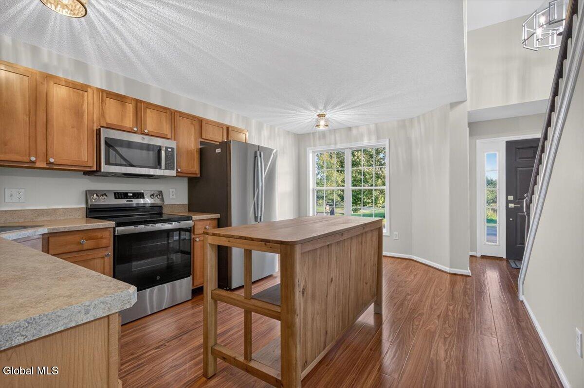 28C Pointe West Drive Clifton Park NY 12065