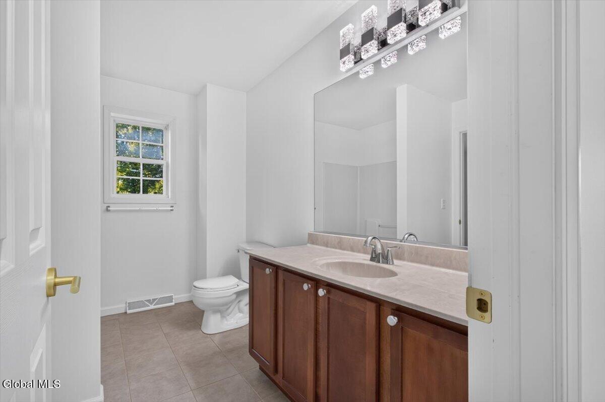 28C Pointe West Drive Clifton Park NY 12065