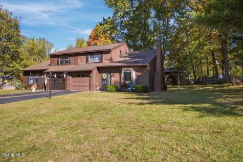 13B Woodcliffe Drive Clifton Park NY 12065