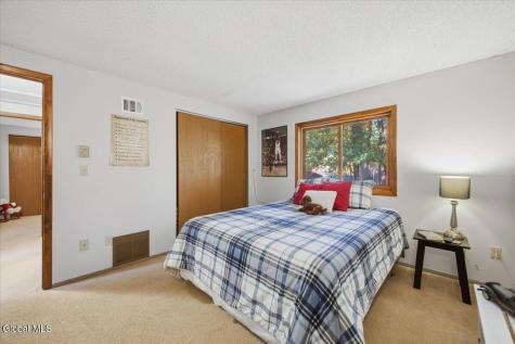 13B Woodcliffe Drive Clifton Park NY 12065