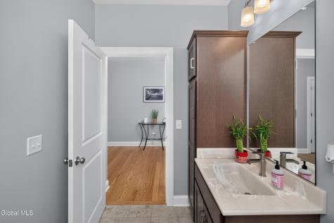 60 Fairfax Boulevard Slingerlands NY 12159