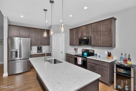 60 Fairfax Boulevard Slingerlands NY 12159