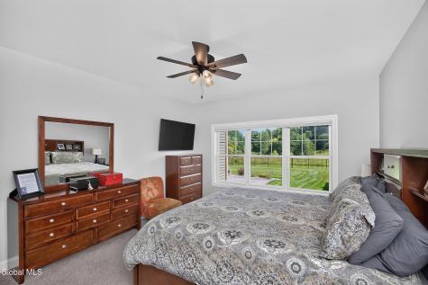 60 Fairfax Boulevard Slingerlands NY 12159