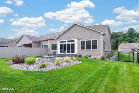 60 Fairfax Boulevard Slingerlands NY 12159