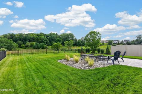 60 Fairfax Boulevard Slingerlands NY 12159