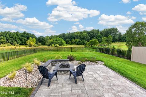 60 Fairfax Boulevard Slingerlands NY 12159
