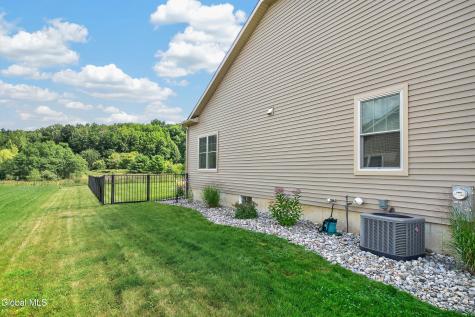 60 Fairfax Boulevard Slingerlands NY 12159