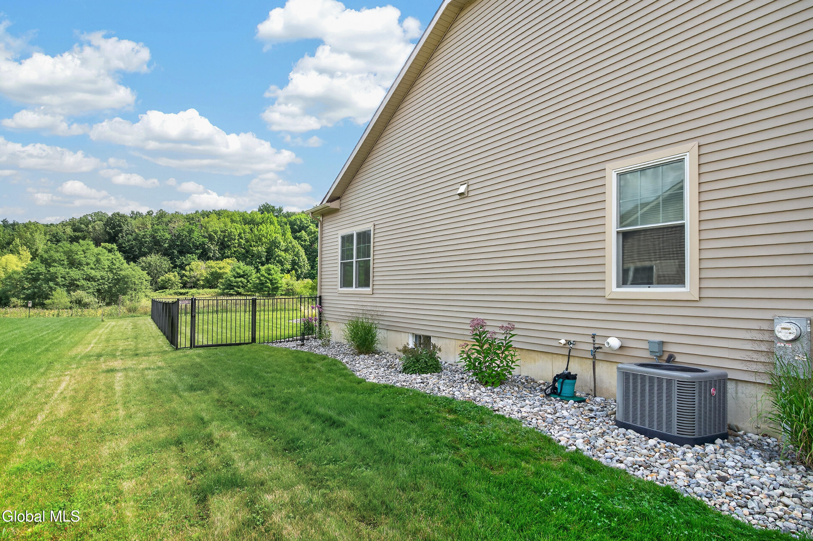 60 Fairfax Boulevard Slingerlands NY 12159