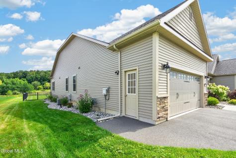 60 Fairfax Boulevard Slingerlands NY 12159