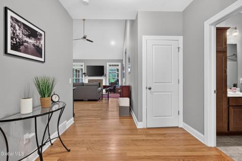 60 Fairfax Boulevard Slingerlands NY 12159