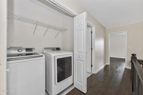 20 Bridgewood Lane Watervliet NY 12189