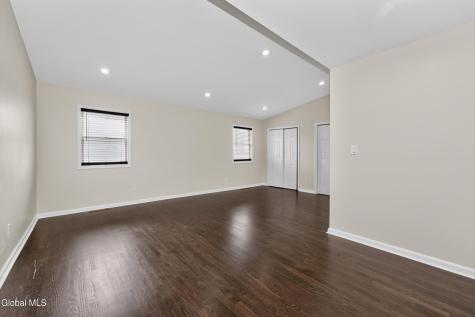 20 Bridgewood Lane Watervliet NY 12189