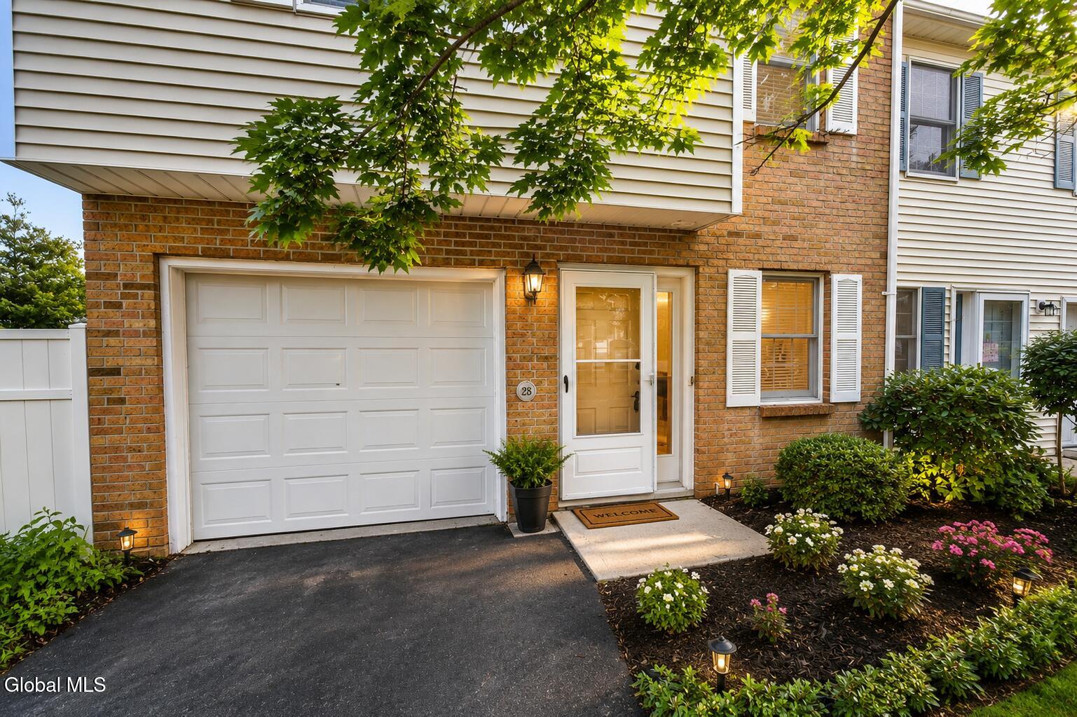 20 Bridgewood Lane Watervliet NY 12189