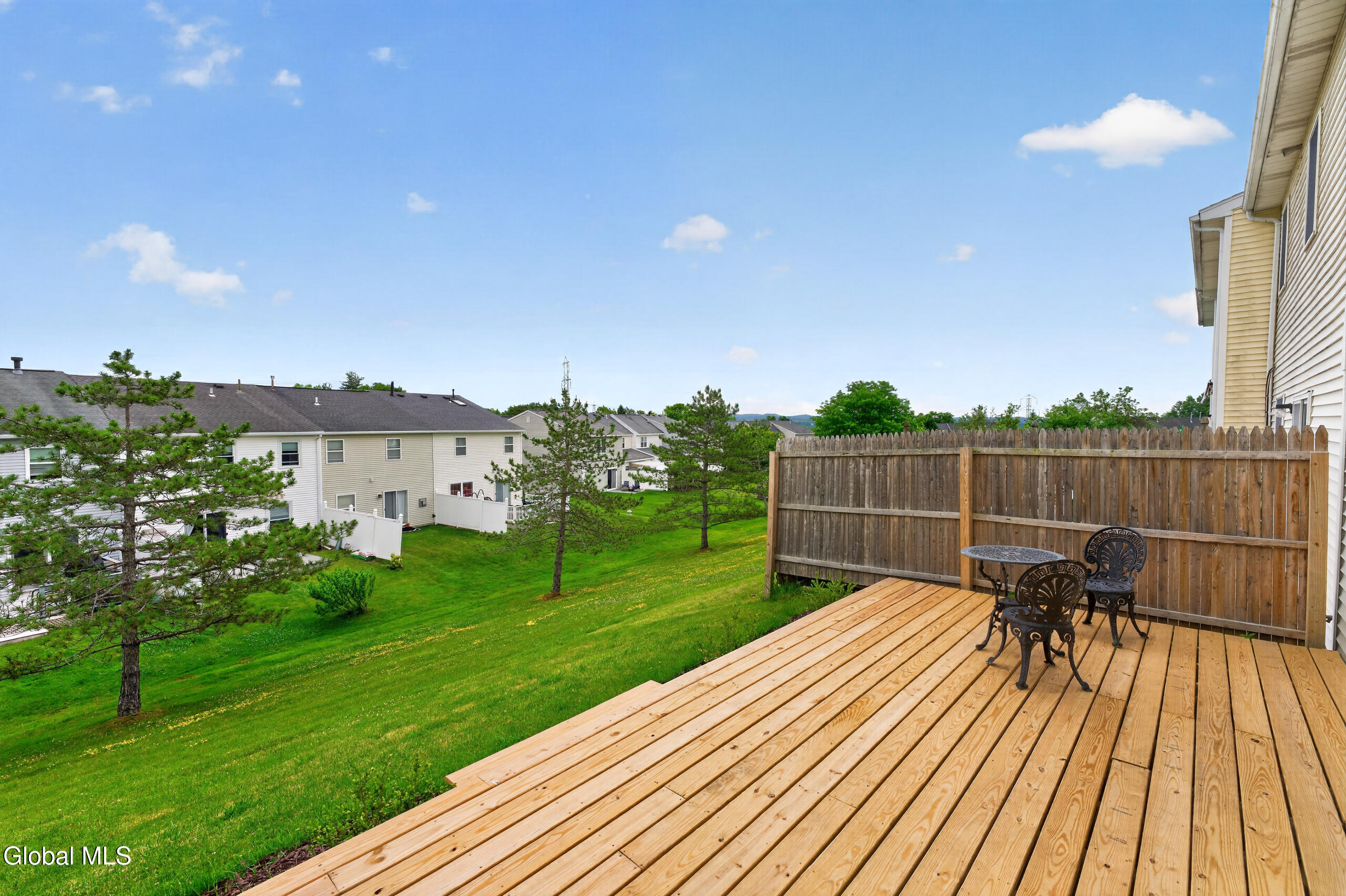 20 Bridgewood Lane Watervliet NY 12189