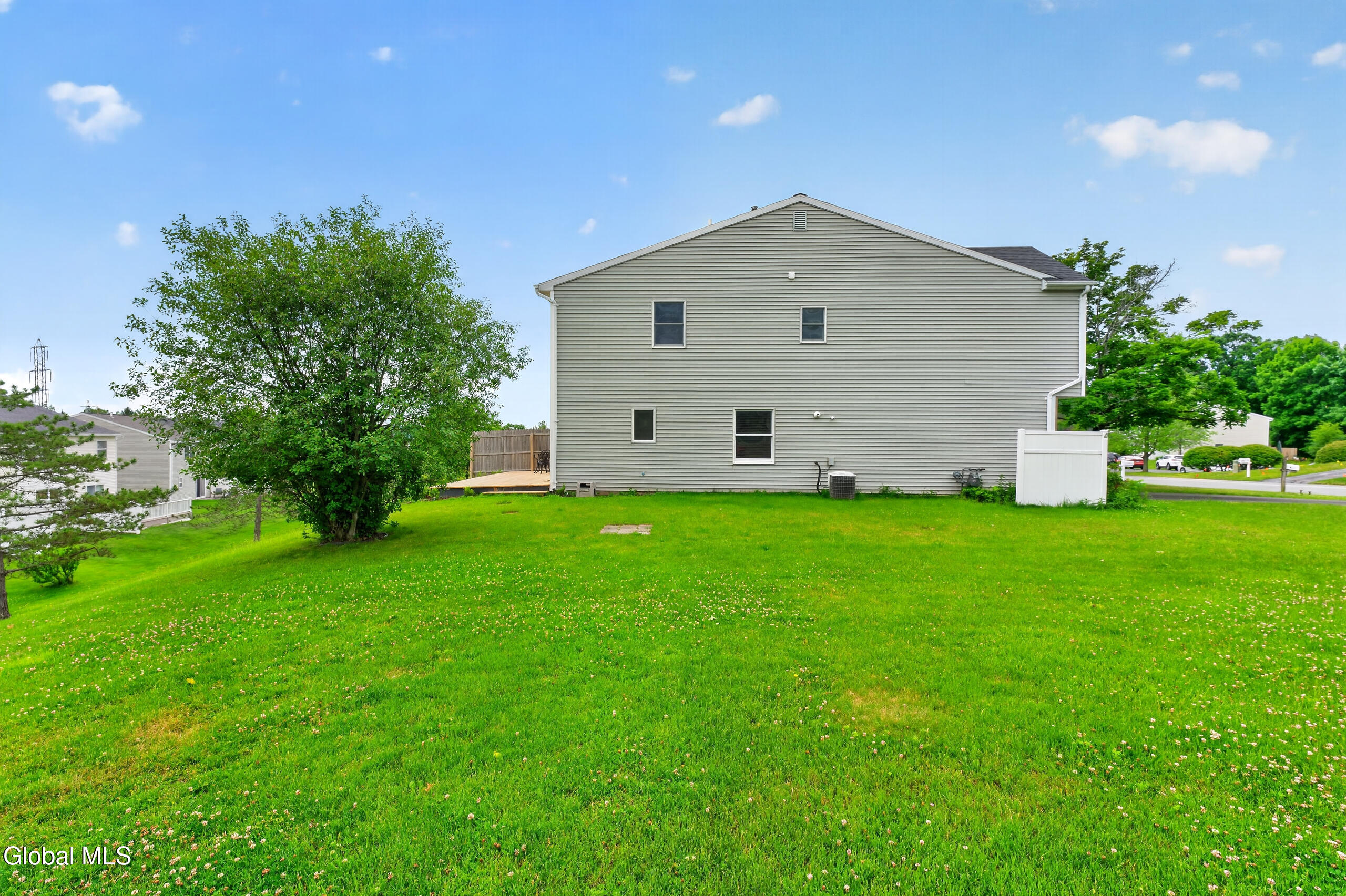20 Bridgewood Lane Watervliet NY 12189